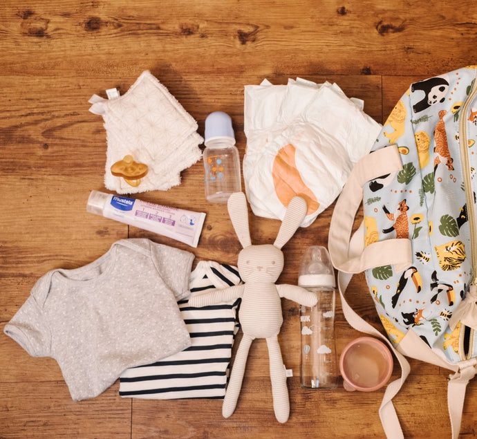 Bébé et enfant en vacances : je mets quoi dans leur valise ?
