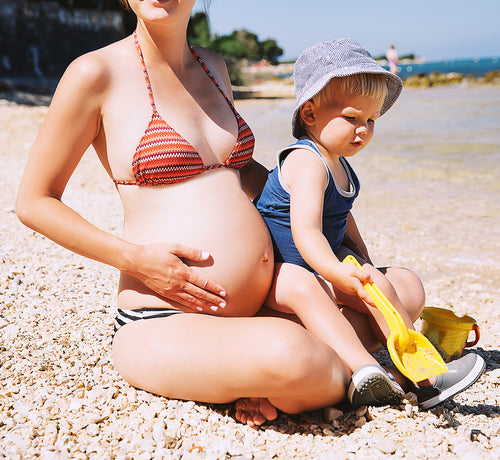 mustela s'exposer au soleil sans danger pendant la grossesse - Mustela France - 1