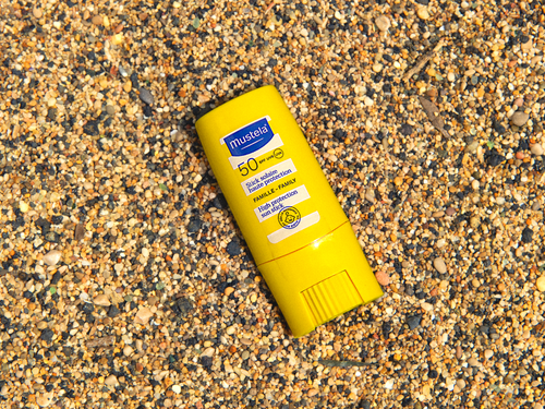 Stick solaire mustela sable plage - Mustela France - 7