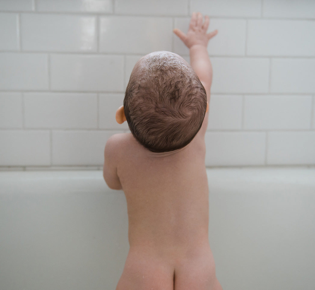 Toilette intime bébé : comment laver le sexe de bébé ? 