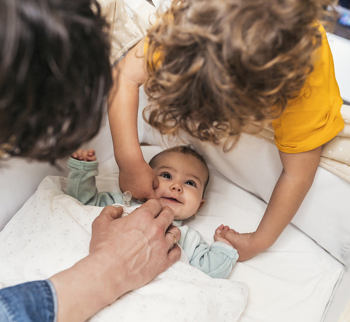 Préparer les aînés à l'arrivée d'un nouveau bébé