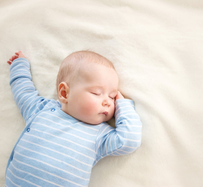 Sommeil bébé : aider bébé à faire ses nuits