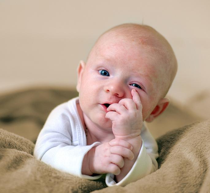 Peau irritée de bébé : comment apaiser et soigner ?