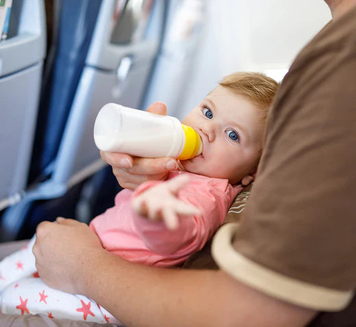 En avion avec bébé - Châtelaine