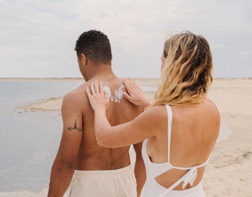 Collection-gamme-soins-solaires-creme-lait-stick - Mustela France - 1