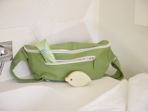rollover banane faille soins essentiels salle de bain - Mustela France - 2