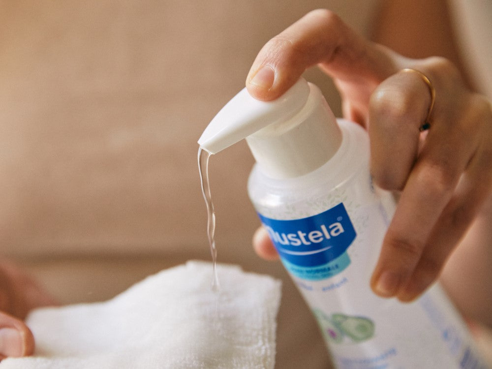 Mustela : Eau nettoyante sans rinçage Mustela, flacon pompe de 300 ml