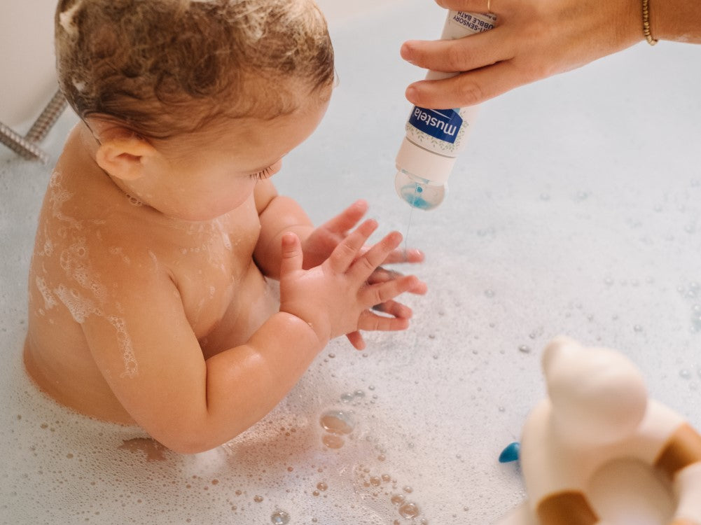 Bain mousse éveil Mustela bébé - peaux délicates et sensibles